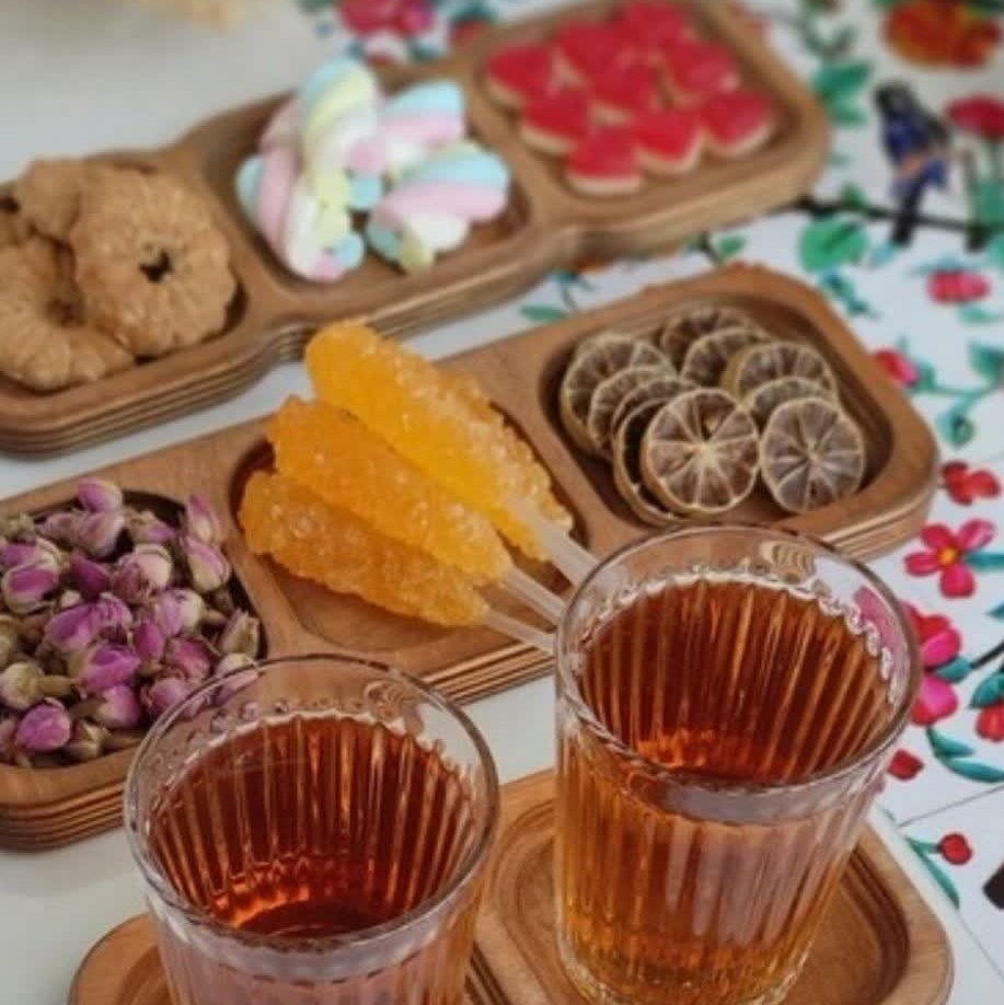 زیر لیوانی یا سینی مزه خوری یا اردو خوری سه خانه چوبی جنس عالی لطفا قبل از سفارش موجودی بگیرید
