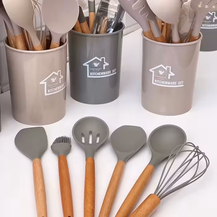 سرویس کفگیر و ملاقه 12 پارچه سیلیکونی دسته بامبو اورجینال