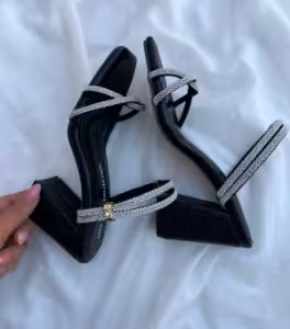 صندل زنانه. کیفیت عالی و تضمینی