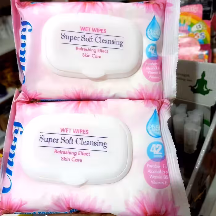 دستمال مرطوب پاکتی چانف
42 برگ
بدون الکل و پارافین
حاوی ویتامین B5 .E

