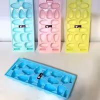 قالب یخ مدل اشکال مختلف میوه و قلب و پلاستیکی   دارای شکل های متنوع و زیبای میوه ها و قلب و  وارداتی   مناسب