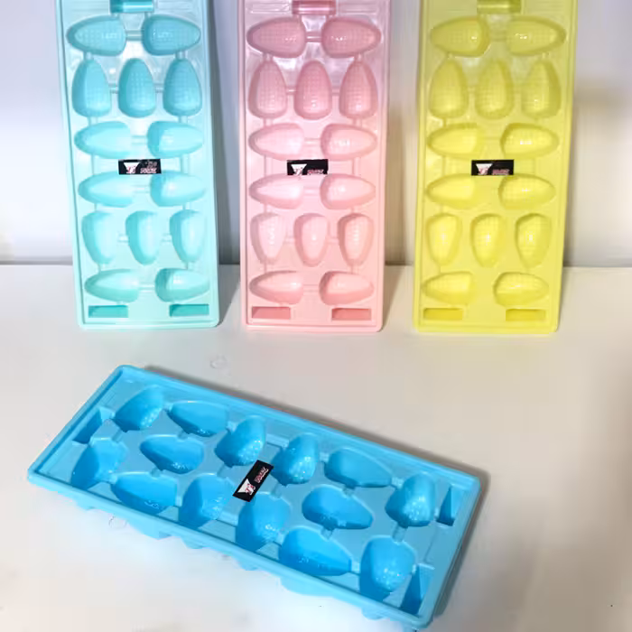 قالب یخ مدل اشکال مختلف میوه و قلب و پلاستیکی   دارای شکل های متنوع و زیبای میوه ها و قلب و  وارداتی   مناسب