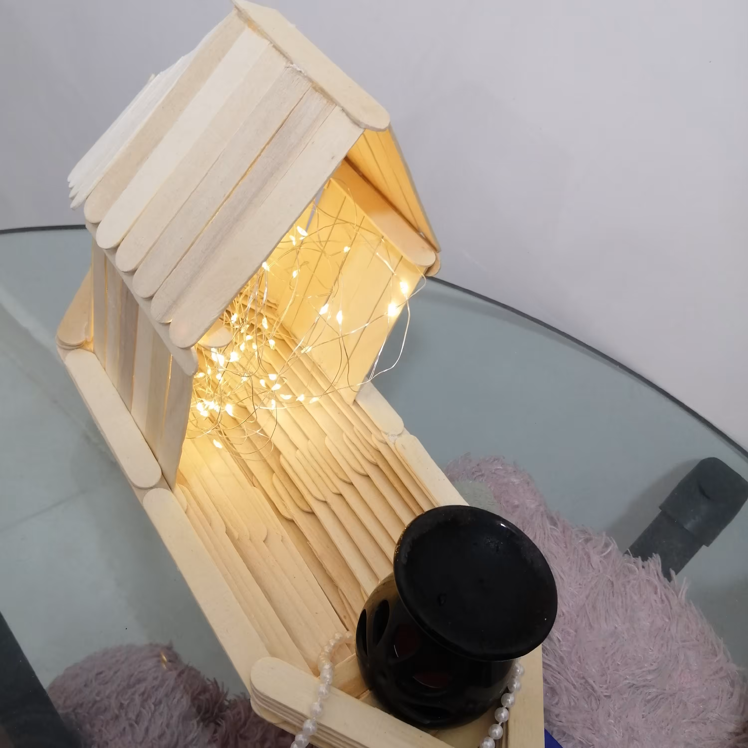 قایق چوبی. جای بدلیجات. جا عودی. استفاده بع عنوان چراغ خاب