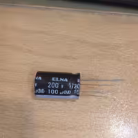 خازن الکترولیت 100 میکرو فاراد 200 ولت پک بسته 10 عددی کد محصول 120