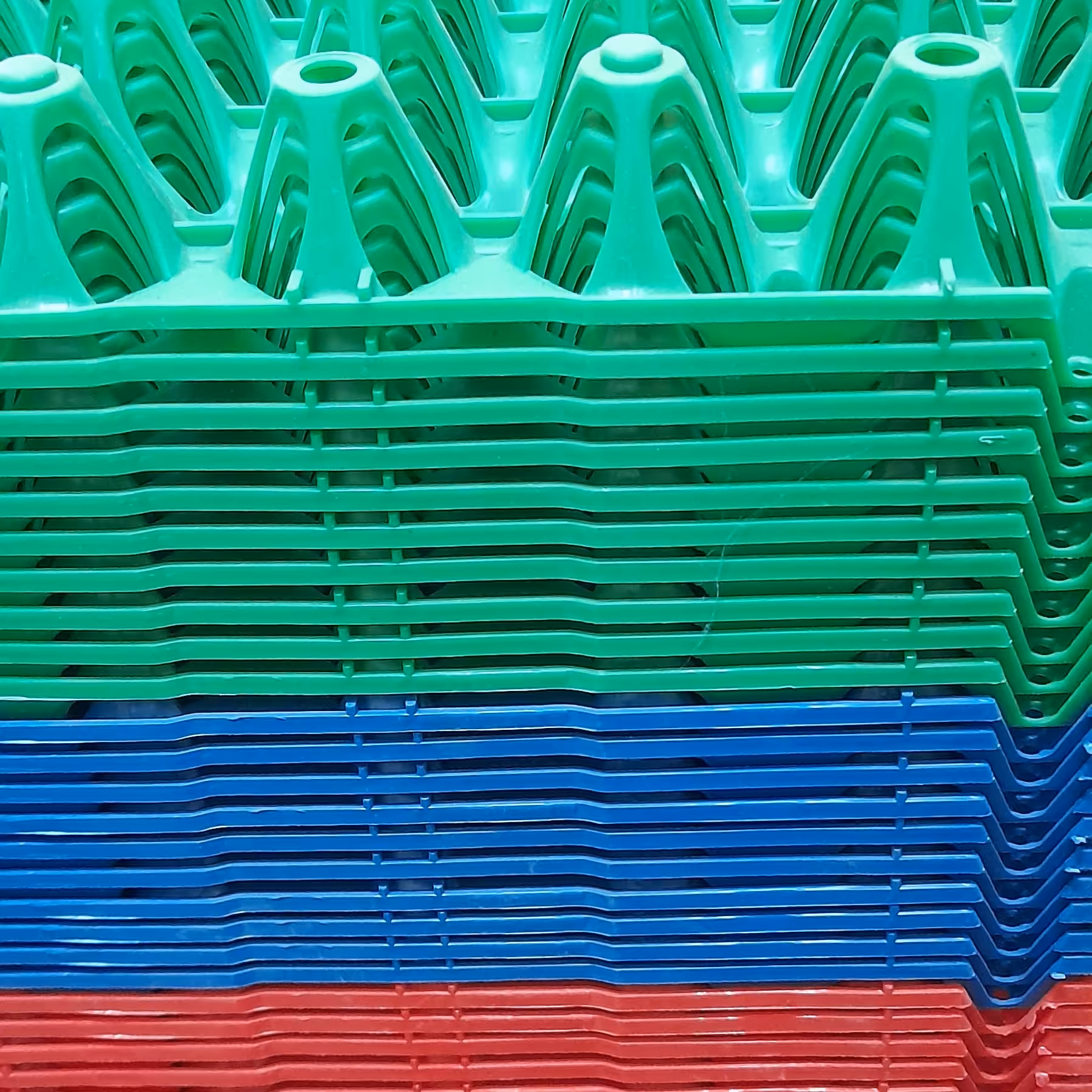 شانه حمل تخم مرغ در سه رنگ قرمز ،آبی،سبز زیبا وبا دوام