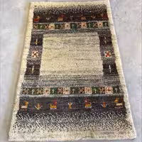 گبه  نیم متری دستباف طرح کرم و طوسی کد 3257