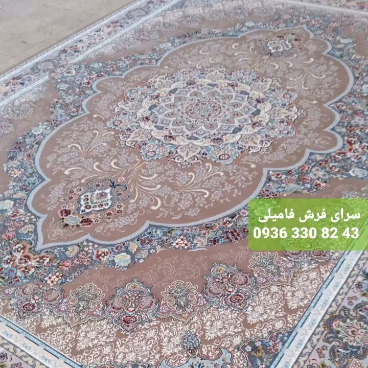 فرش ماشینی رنگ نسکافه ای12متری طرح آوا 700شانه تراکم2550 نخ اکریلیک
