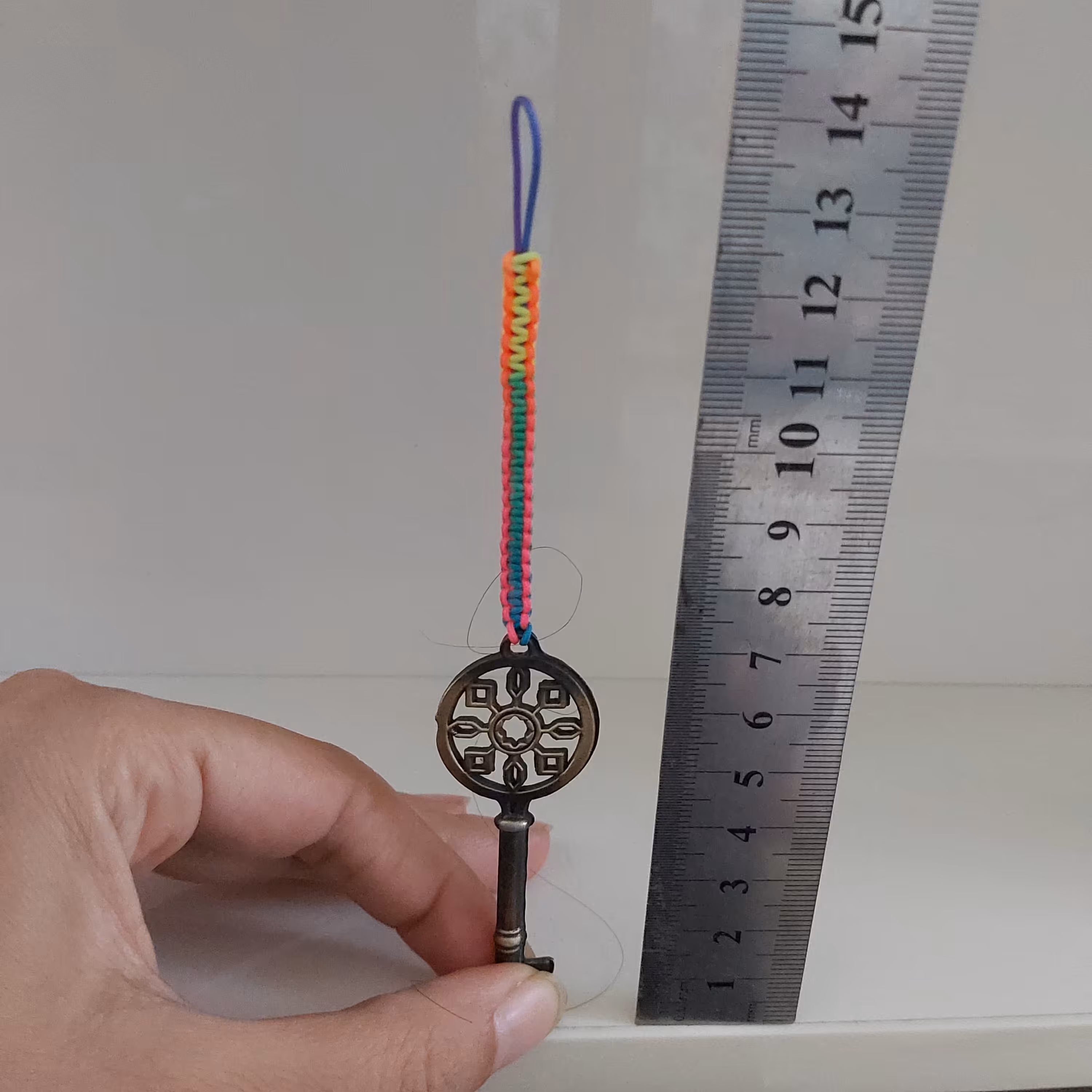 نشانگر کتاب بوکمارک آویز فلش کیف و جامدادی و کلید  (آویز چند منظوره فارهه کد517)