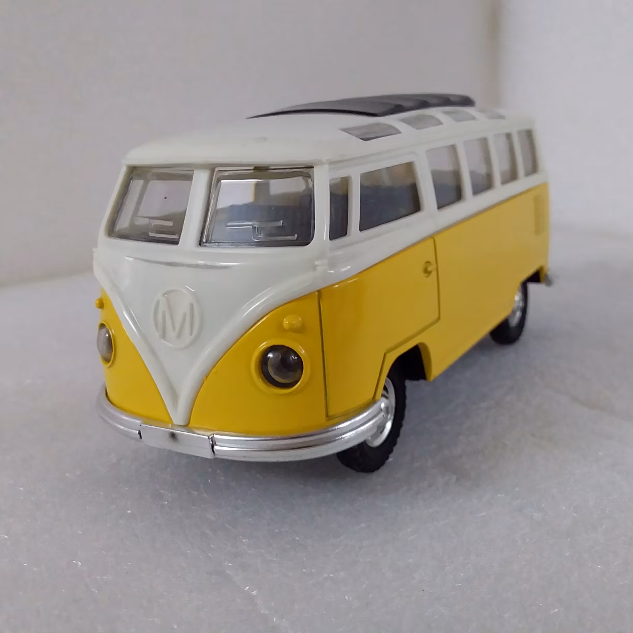 ماکت فلزی ماشین فولکس واگن استیشن