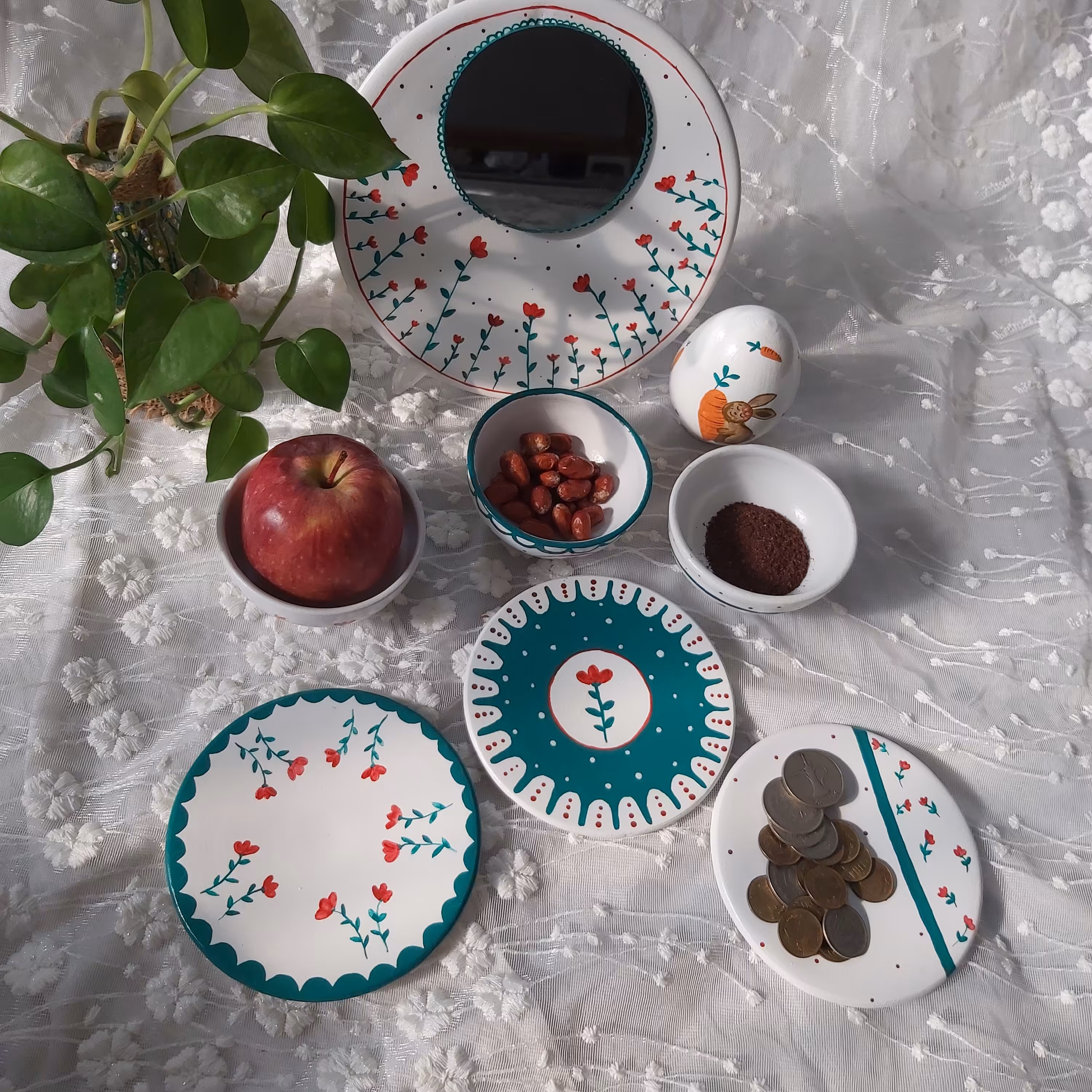 هفت سین 7تیکه 1402  دارای سه کاسه و سه بشقاب و آینه 