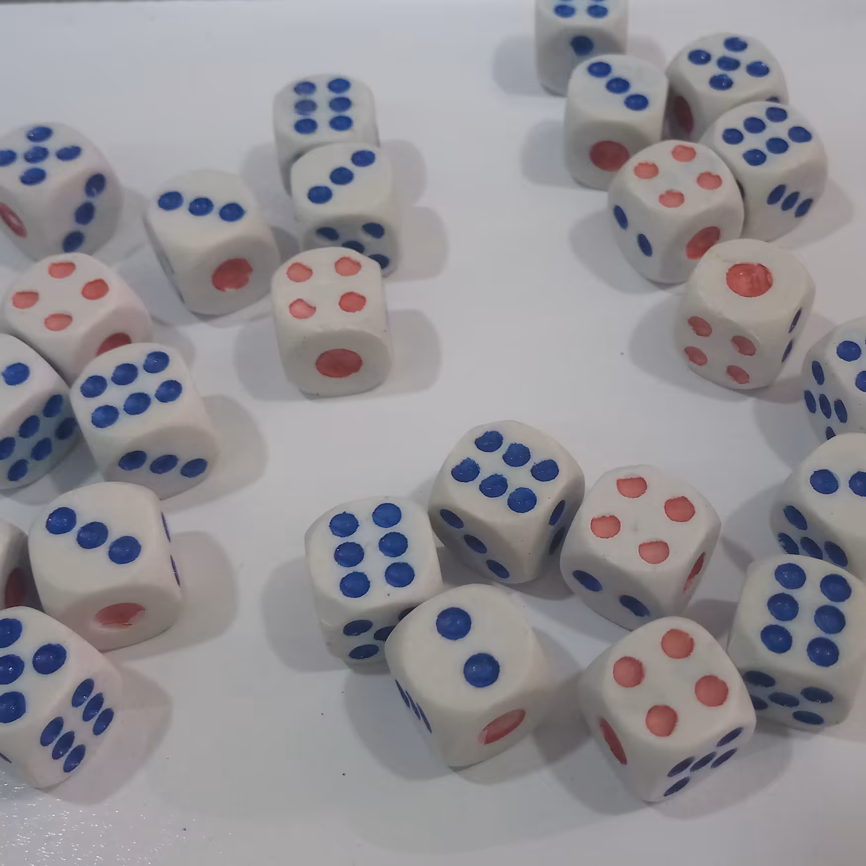 تاس منچ و تخته