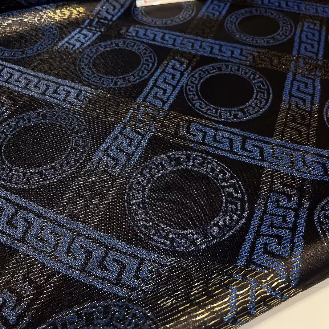 پارچه مانتویی ژاکارد طرح ورساچ