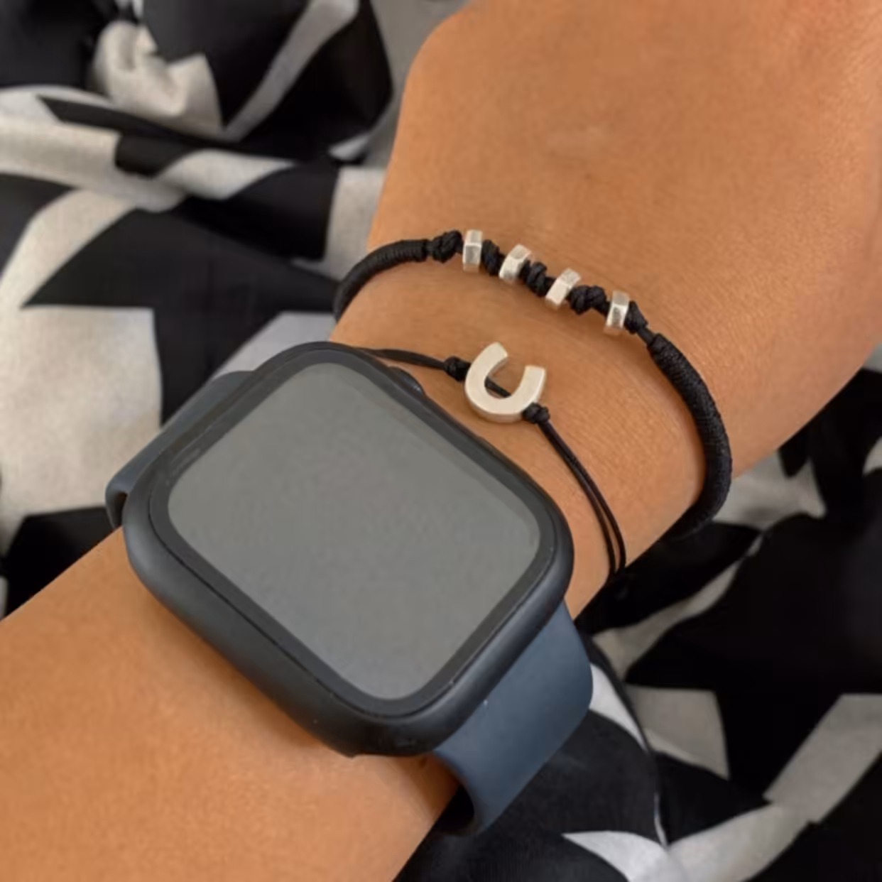 دستبند نقره پیچ