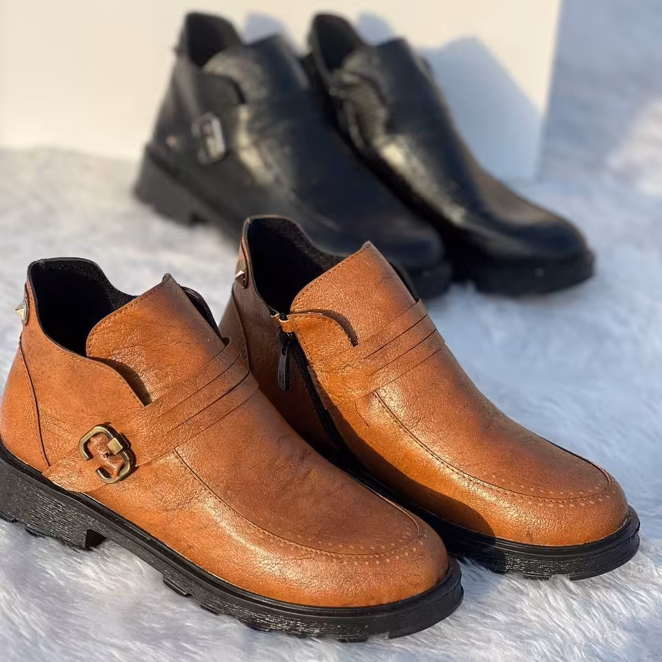 نیم بوت تاجی