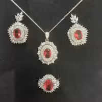 نیم ست نقره 925 روکش طلا سفید وارداتی همراه با فاکتور سربرگدار