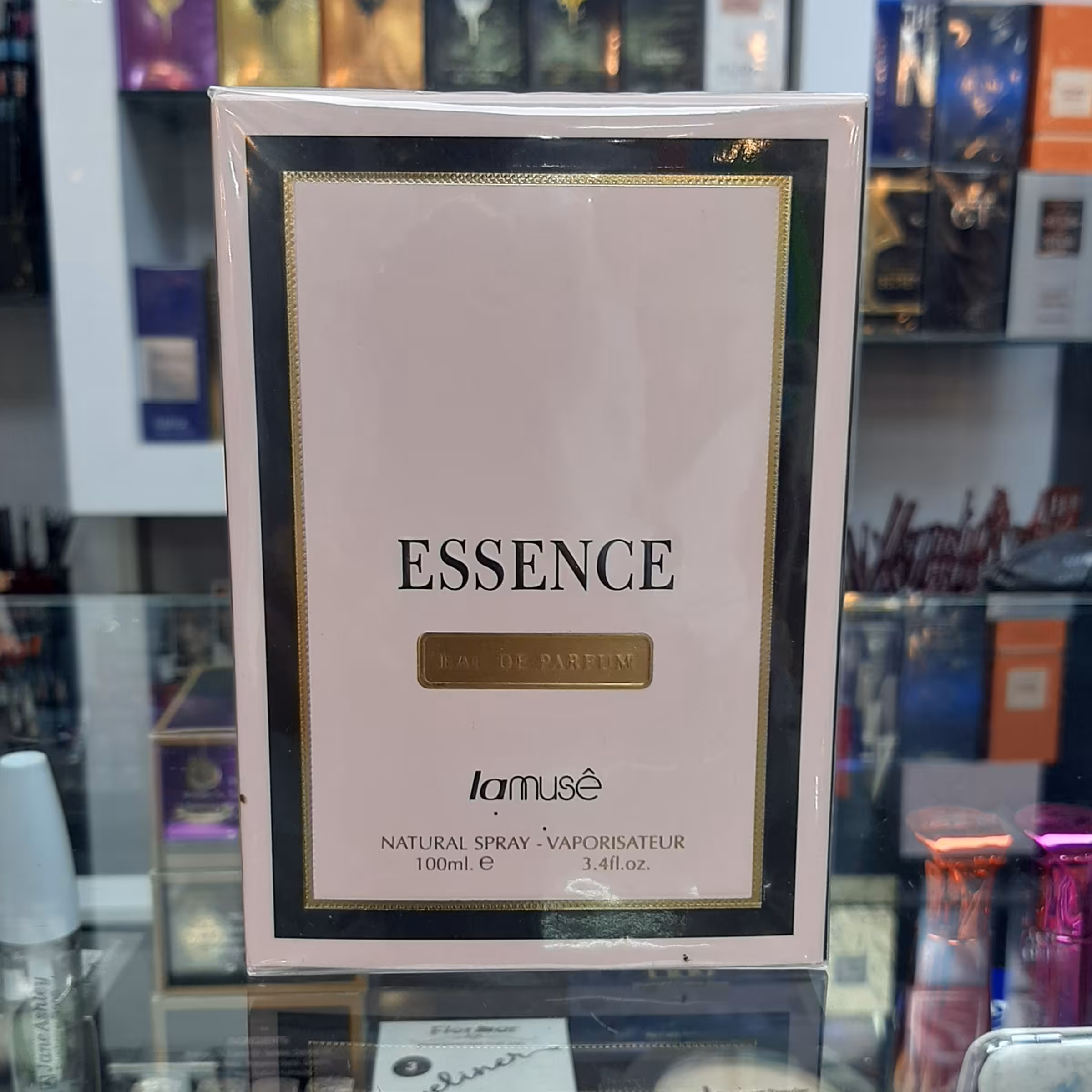 ادکلن زنانه ESSENCE محصول شرکت لاموس