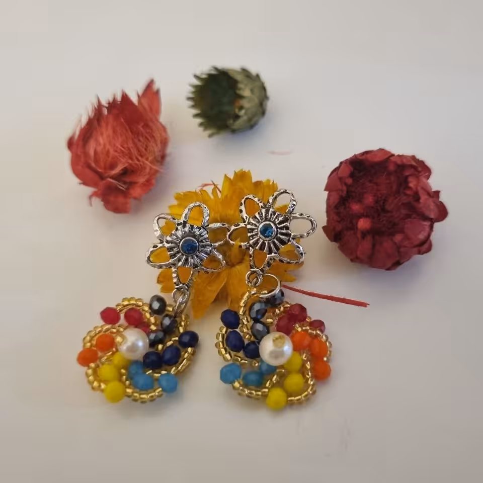 گوشواره کریستال و مروارید با پایه برنجی