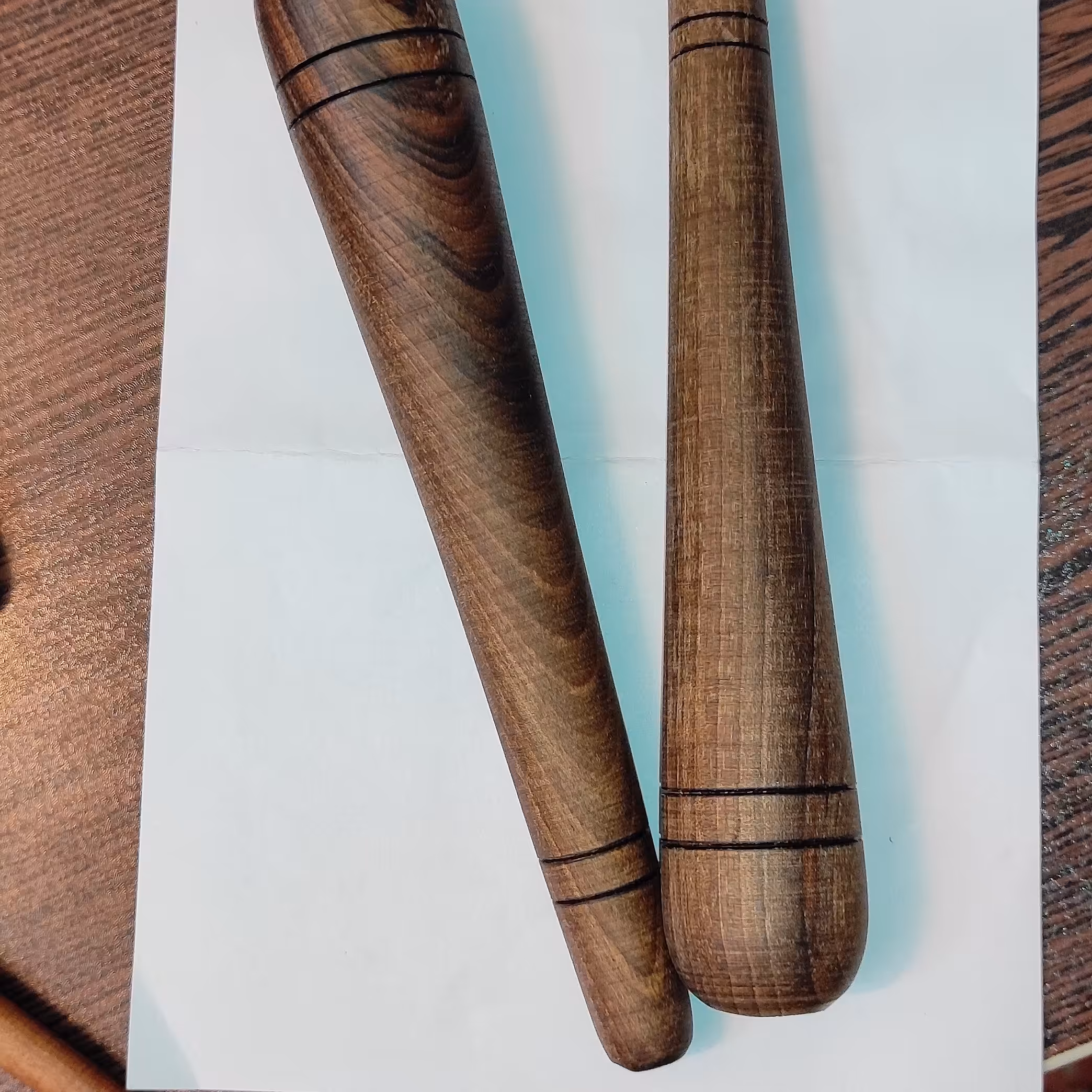 چوب ماساژ بزرگ رفلکسولوژی مخصوص ماساژ نقاط بازتابی کف دست و پا تهیه شده از چوب گردو
