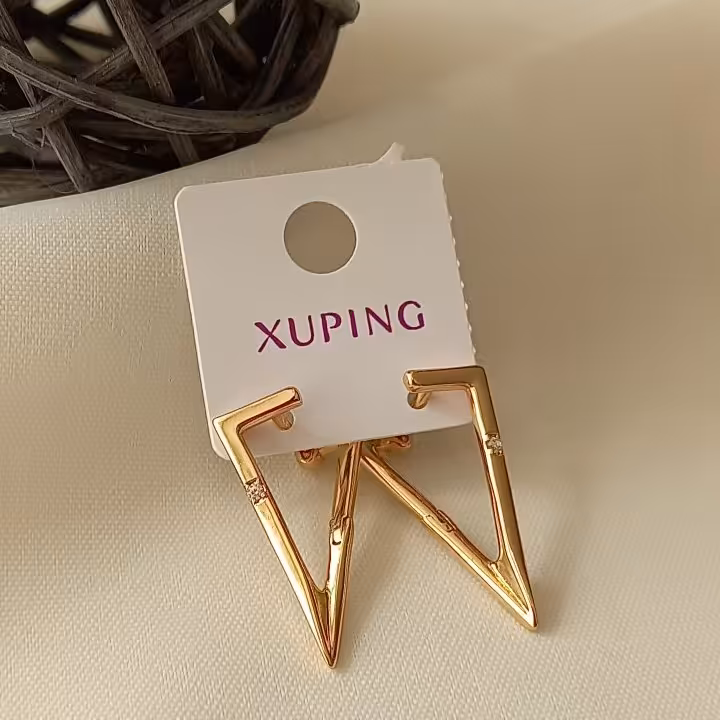 گوشواره مثلثی طراحی خاص از برند ژوپینگ باکیفیت وضد حساسیت