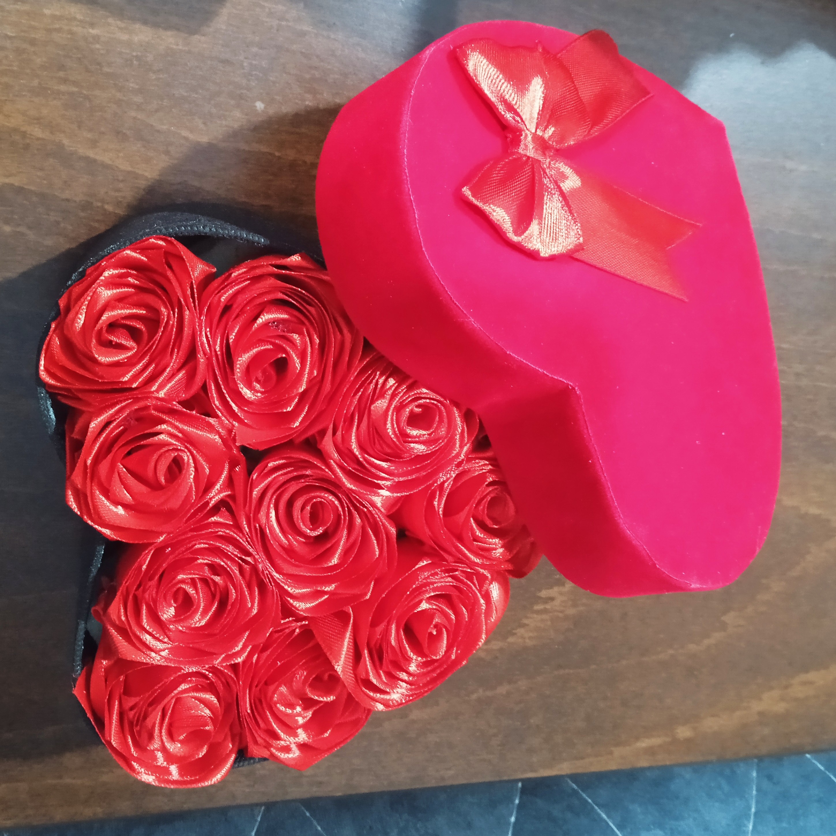 باکس گل جنس ساتن