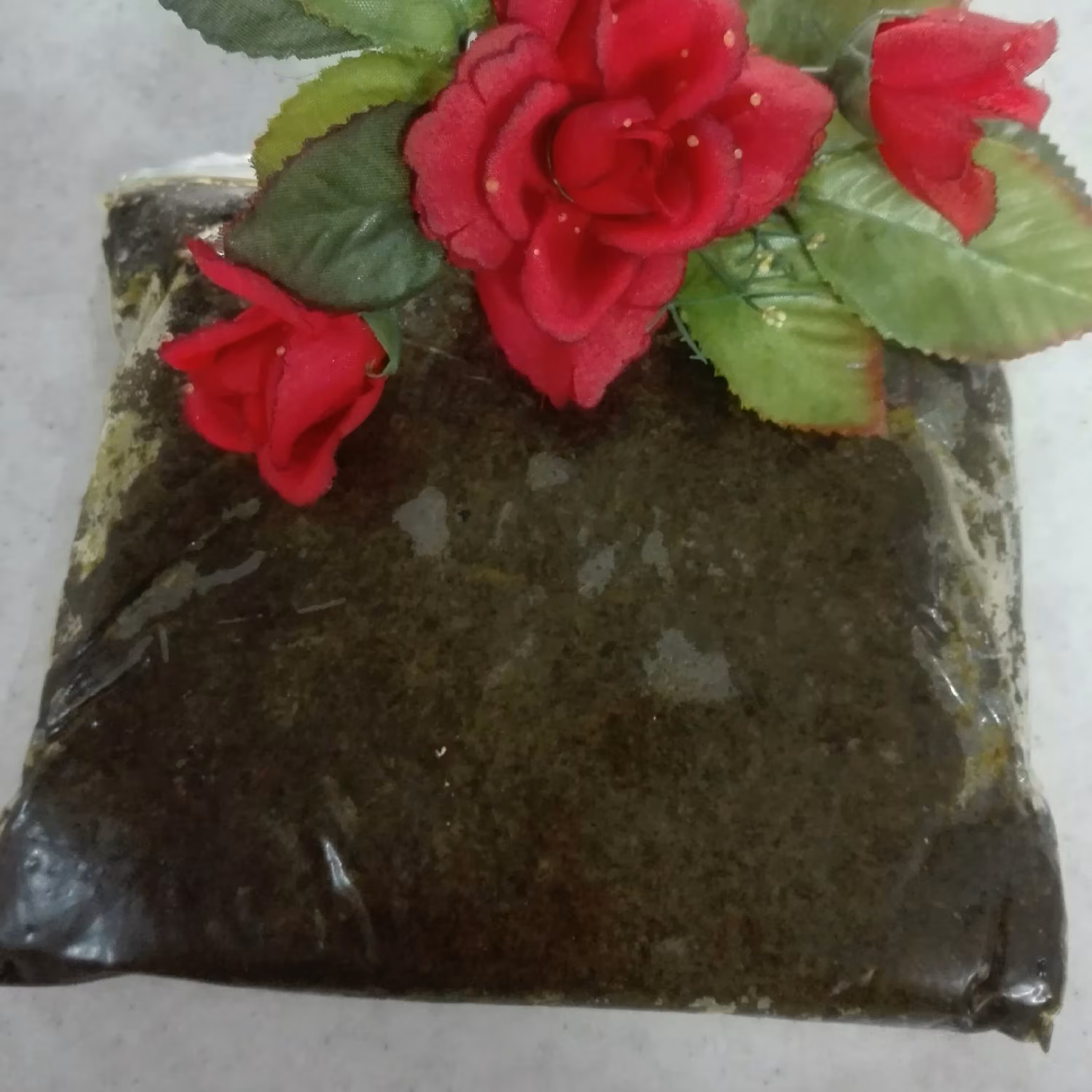 سبزی قرمه پرسرخ در بسته های نیم کیلویی سرخ شده با روغن مایع مخصوص سرخ کردنی