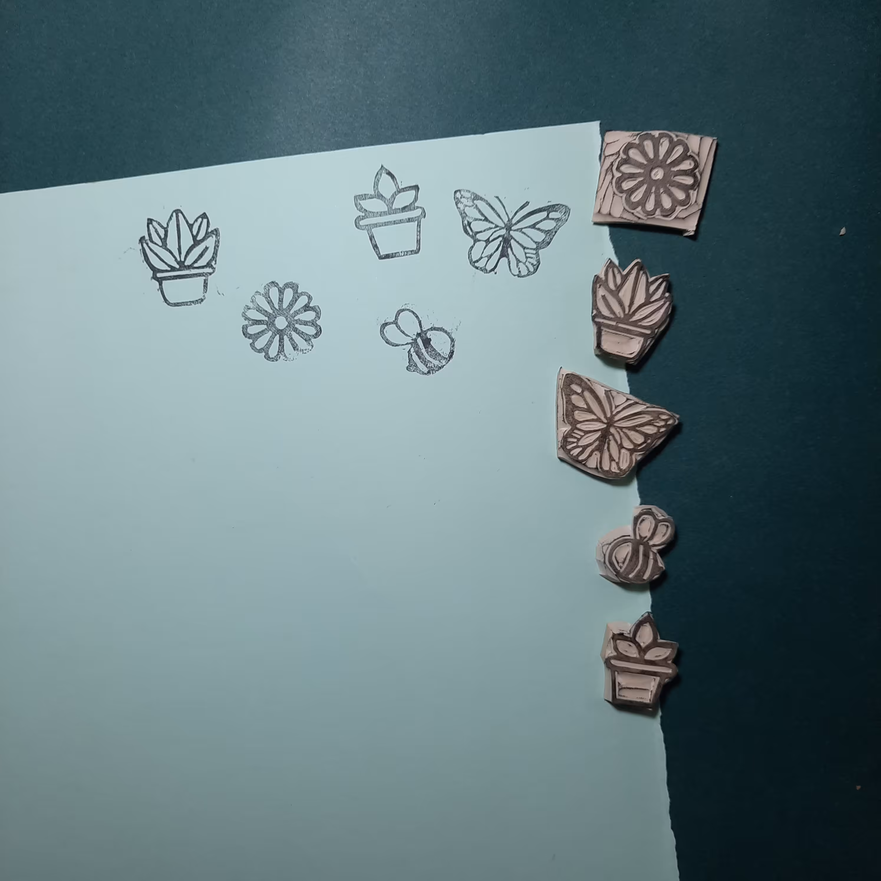 مهر لینو طرح های مینیمال  مناسب چاپ روی پارچه و کاغذ و هدیه خاص