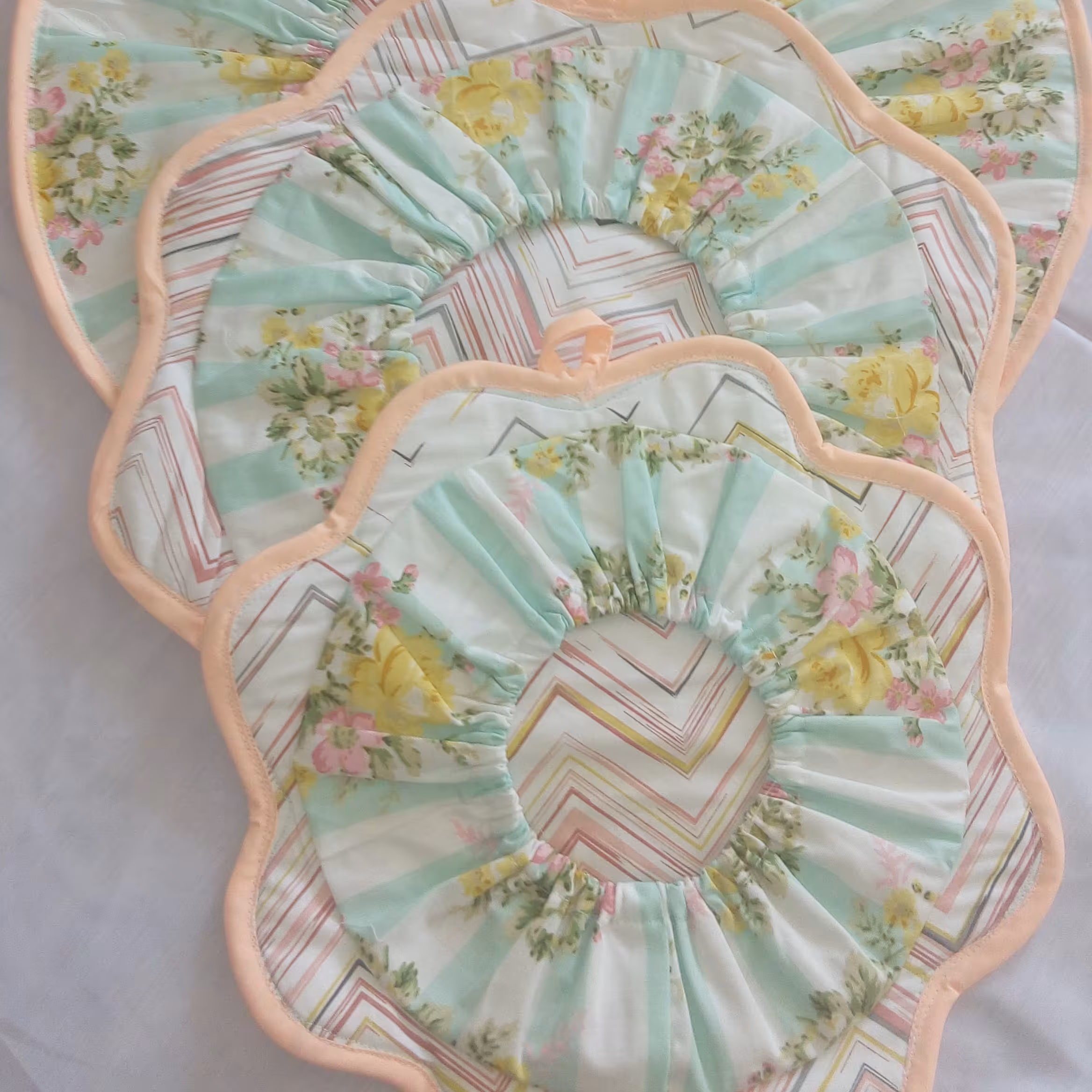 سرویس پارچه ای آشپزخانه .دمکن در چند طرح .و رنگهای مختلف 