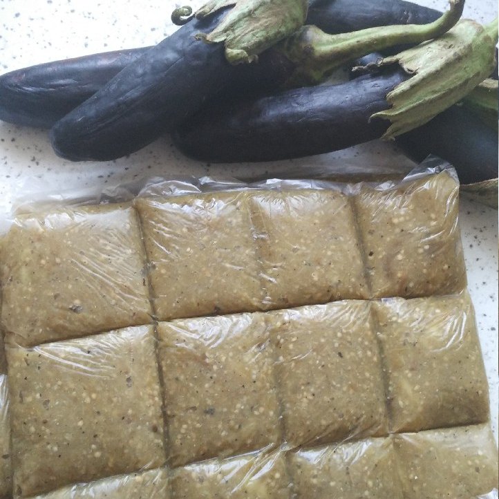 بادمجان کبابی خونگی بسته یک کیلویی تازه و تمیز و بهداشتی مناسب انواع غذاها...