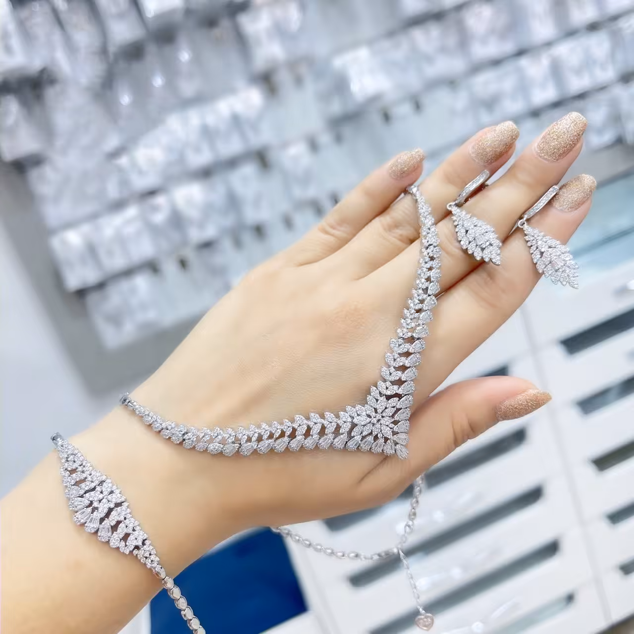 سرویس نقره سوپر  برلیان کد 1007 ( با عیار استاندارد نقره 925)