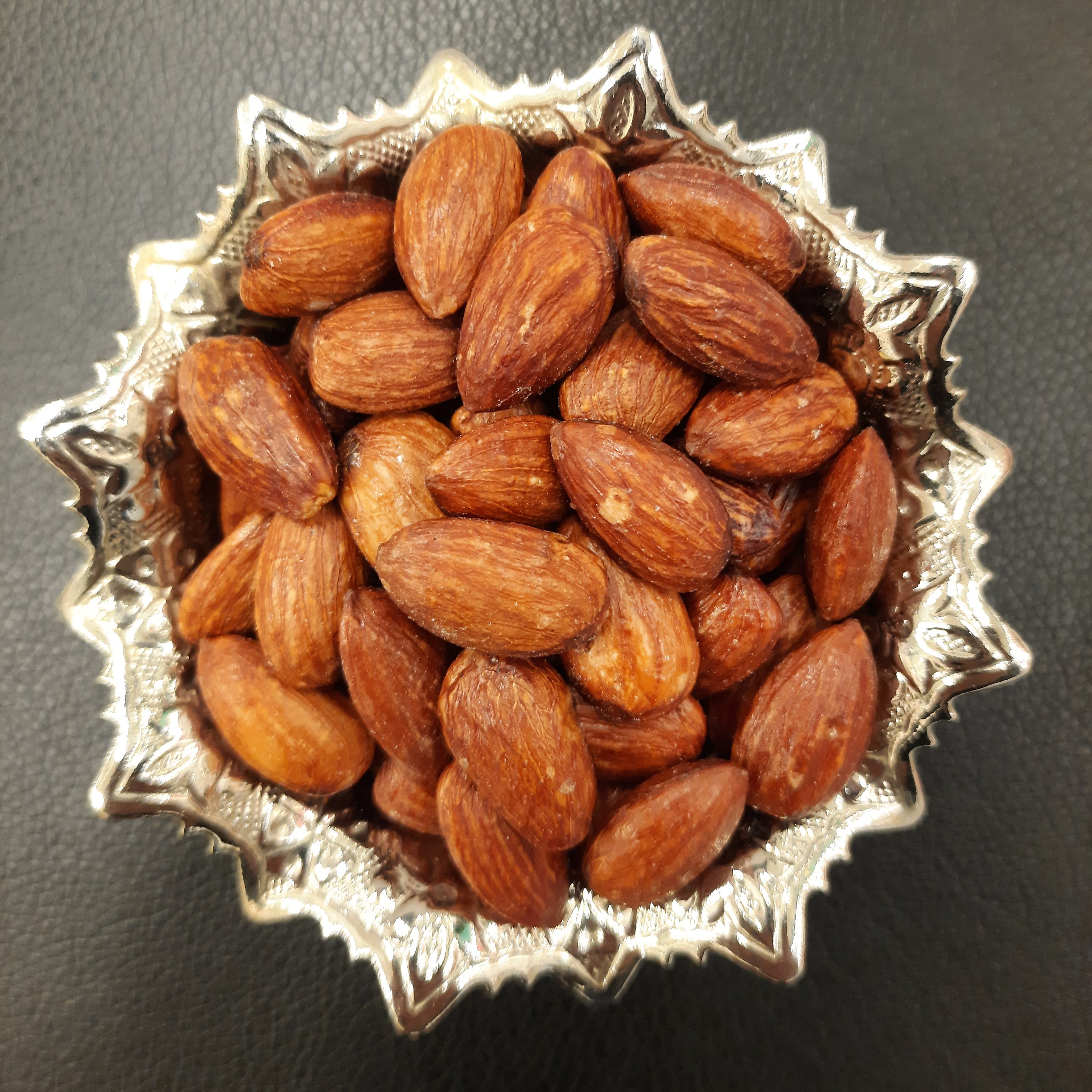 بادام درختی خارجی لعابی
