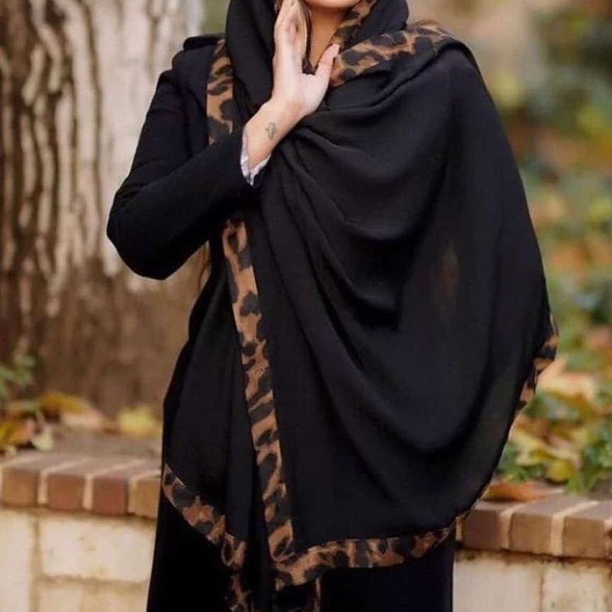 شال اسلپ مزونی مجلسی
قواره بزرگ جنس عالی
تکرنگ