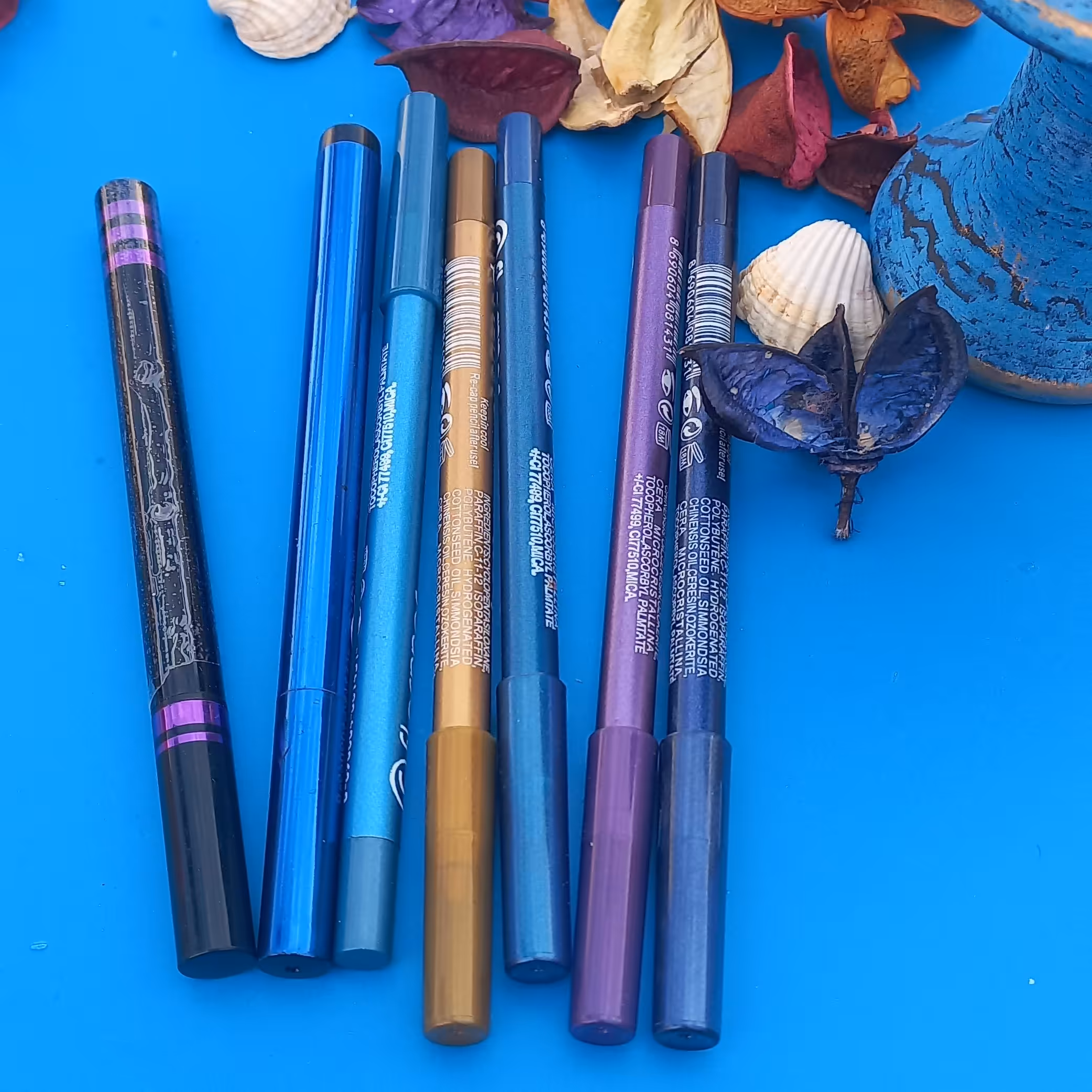 خط چشم های رنگی  مدادی وماژیکی معروف به خط چشم هندی زیبا و رنگ بندی متنوع 