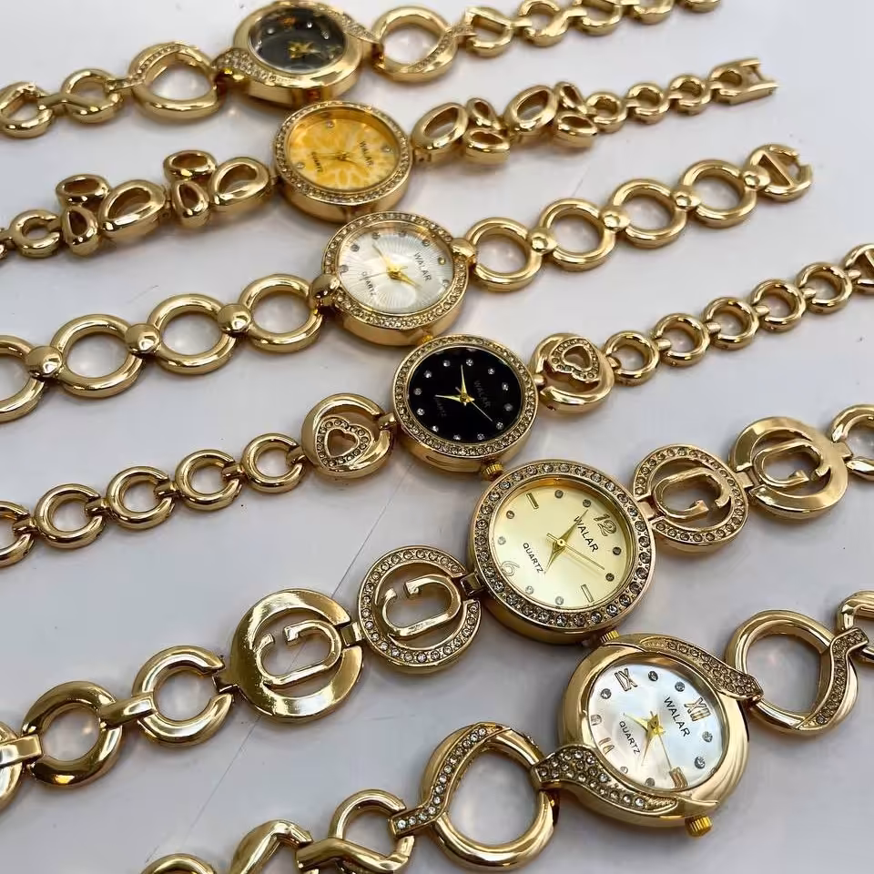 ساعت مچی زنانه نگین دار  طلایی والار درجه1 به قیمت عمده 
