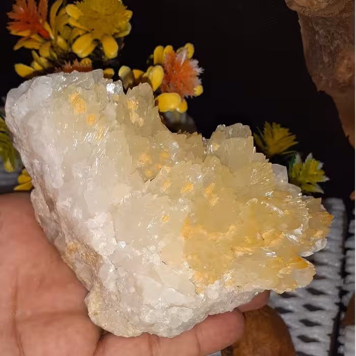 سنگ راف کلکسیونی کلسیت بلوردرشت رنگ هاله زرد