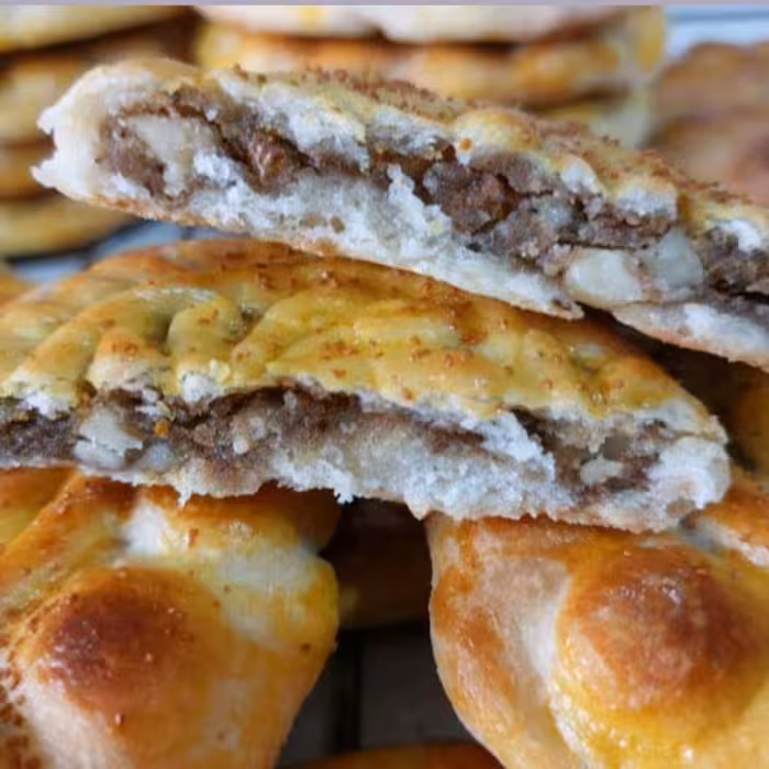 کلوچه فومن تازه و بهداشتی روز پخت، بسته بندی 10 عددی