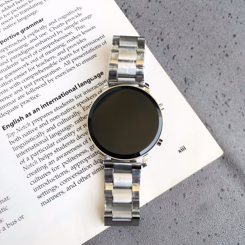 ساعت ال ای دی دو کلید بند فلزی نقره ای تقویم دار اسپرت