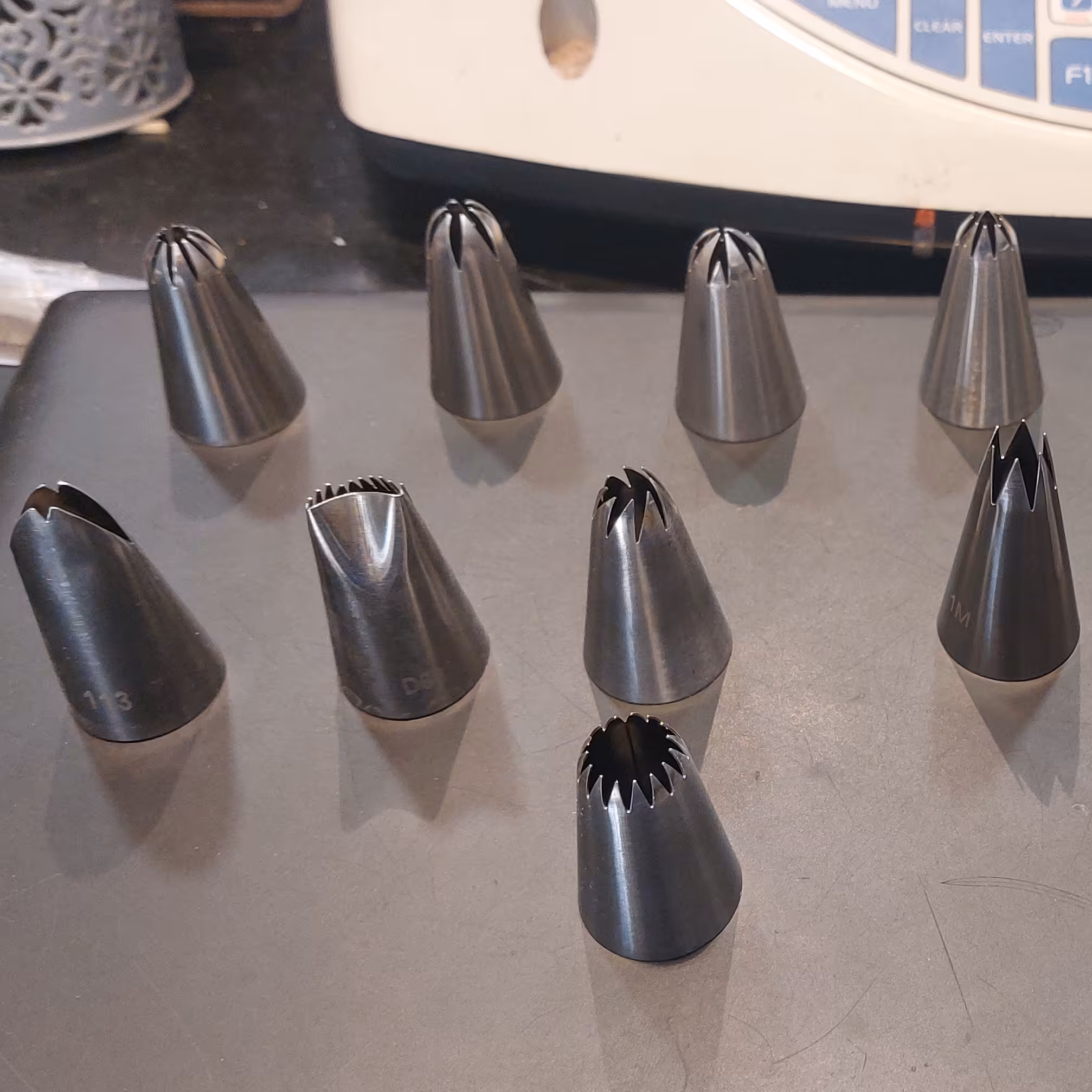 ماسوره استیل خارجی درجه یک سایز متوسط (پس کرایه)