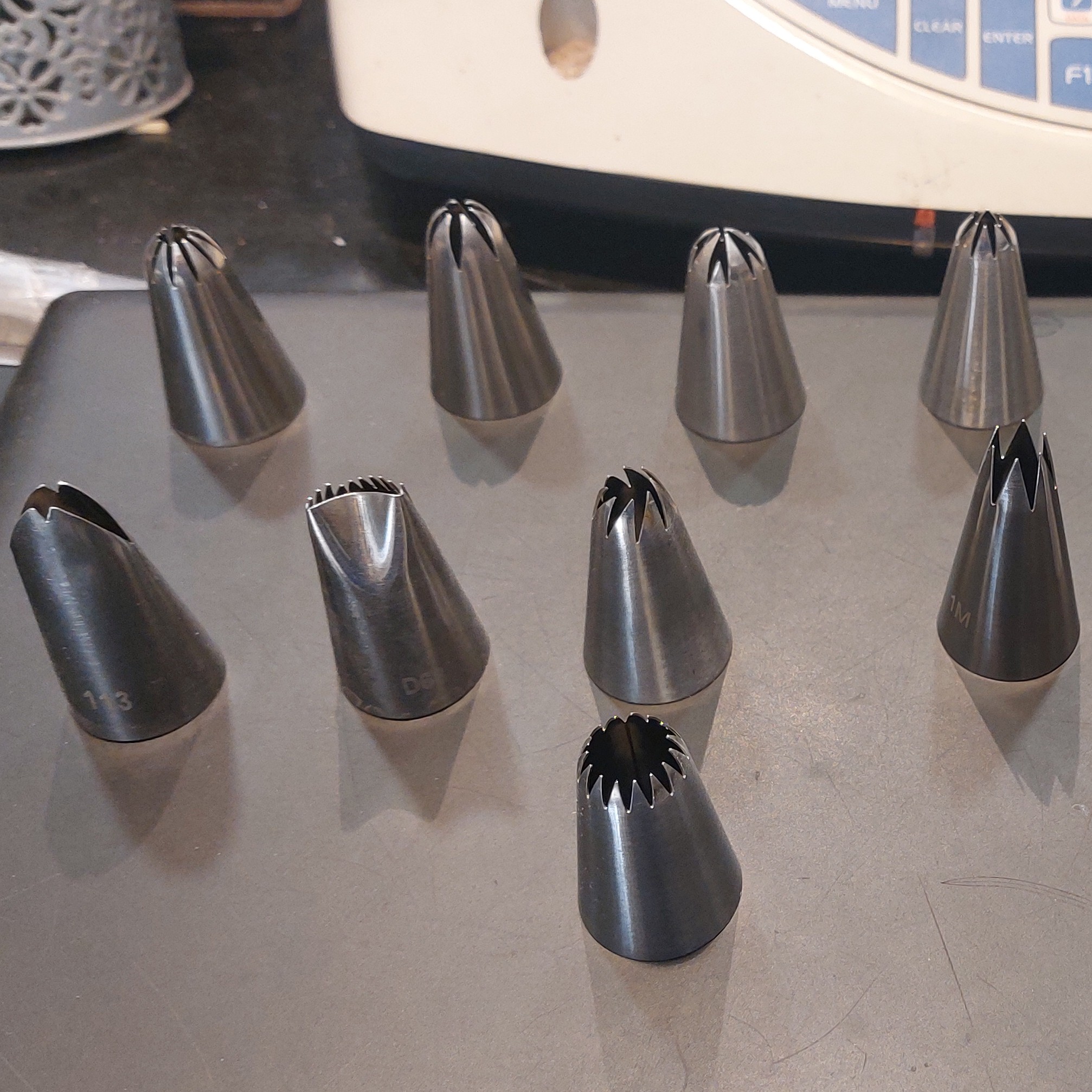 ماسوره استیل خارجی درجه یک سایز متوسط (پس کرایه)