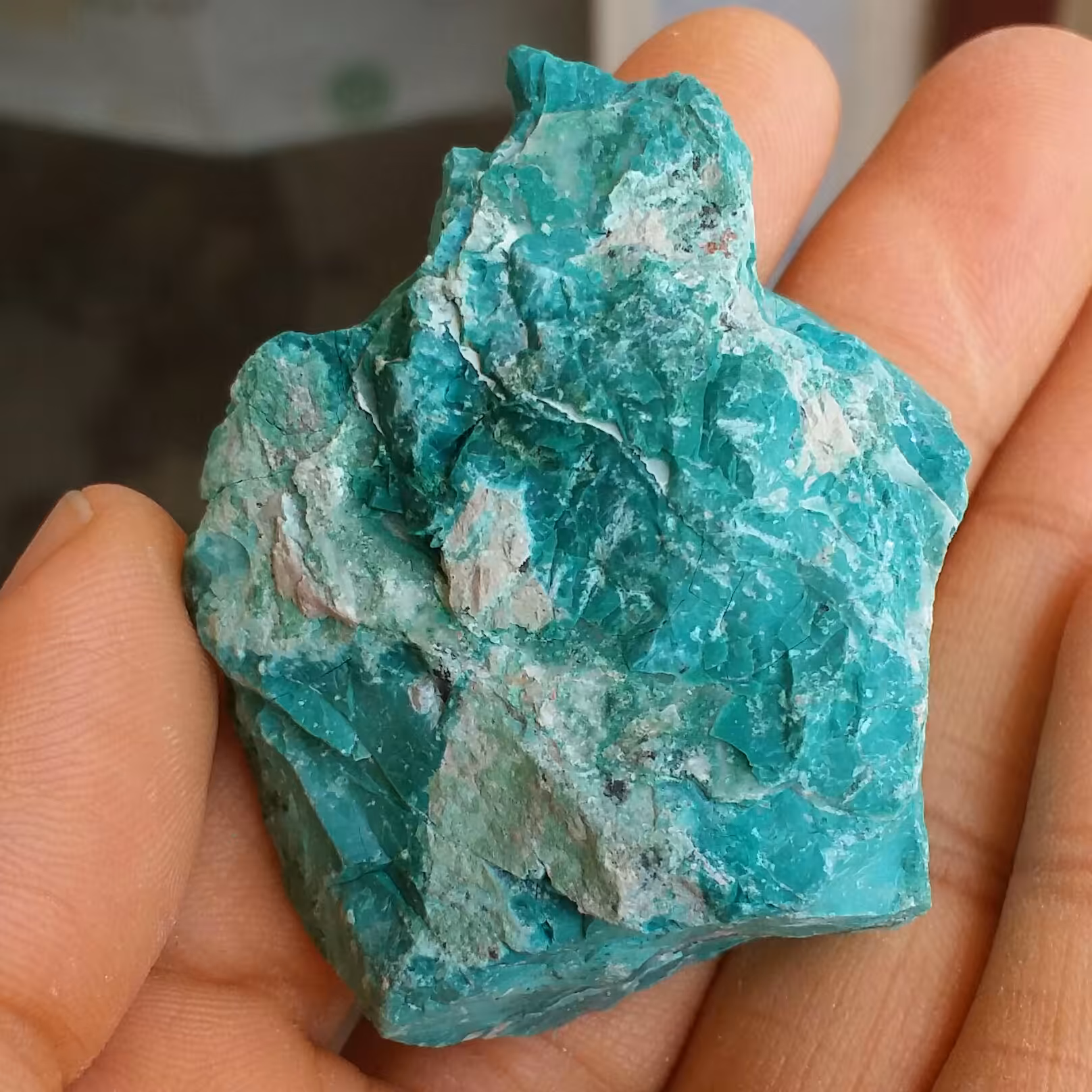 نمونه فوق کلکسیونی سنگ راف کریزوکولا  کله غازی (سبز آبی) خاص محشر بسیار زیبا کاملا طبیعی
کد 10861