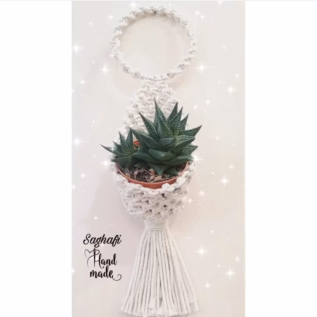 گلدان مکرومه