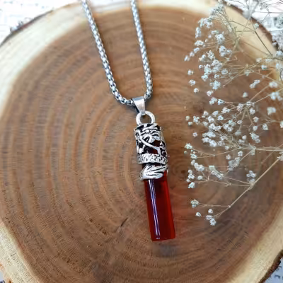 گردنبند اژدهای قرمز