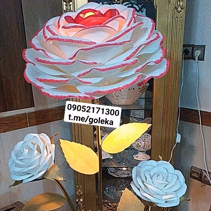 گل سه شاخه غنچه دار اباژوری غول پیکر پایه دار