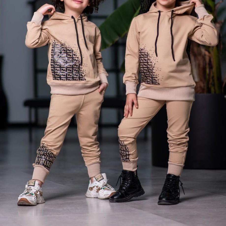 ست هودی و شلوار اسپورت بچگانه شیک و خوشگل کیفیت عالی مناسب حدود سنی 3 تا 11 سال جنس پنبه لاکرا  رنگبندی جذاب و زیبا