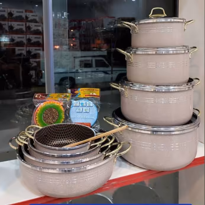 سرویس قابلمه  وتابه 15 پارچه پاراب دسته طلایی