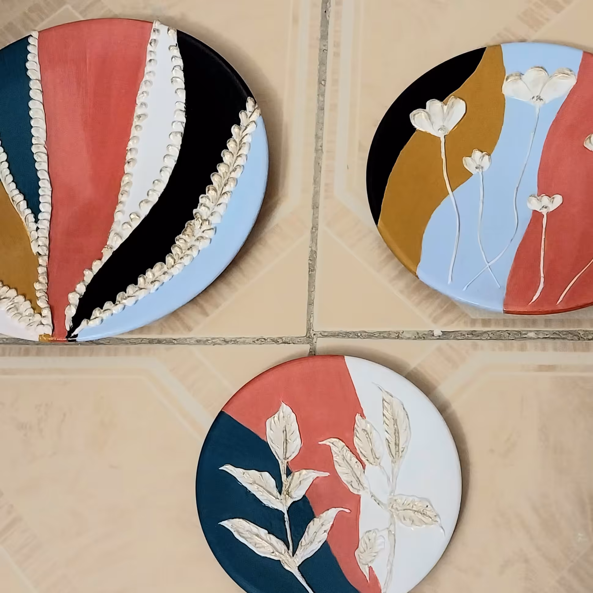 
ست دیوارکوب مینیمال . 