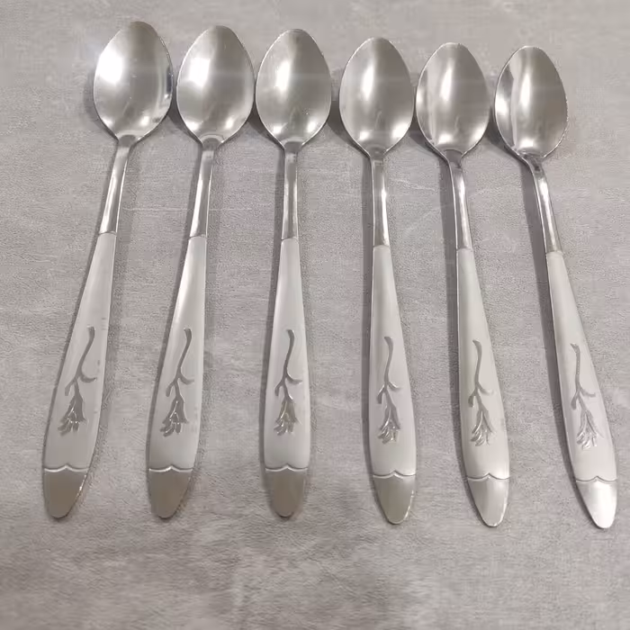 قاشق شربت خوری طرح گل میخک بسته 6عددی جنس فولاد ضد زنگ عیار 18 