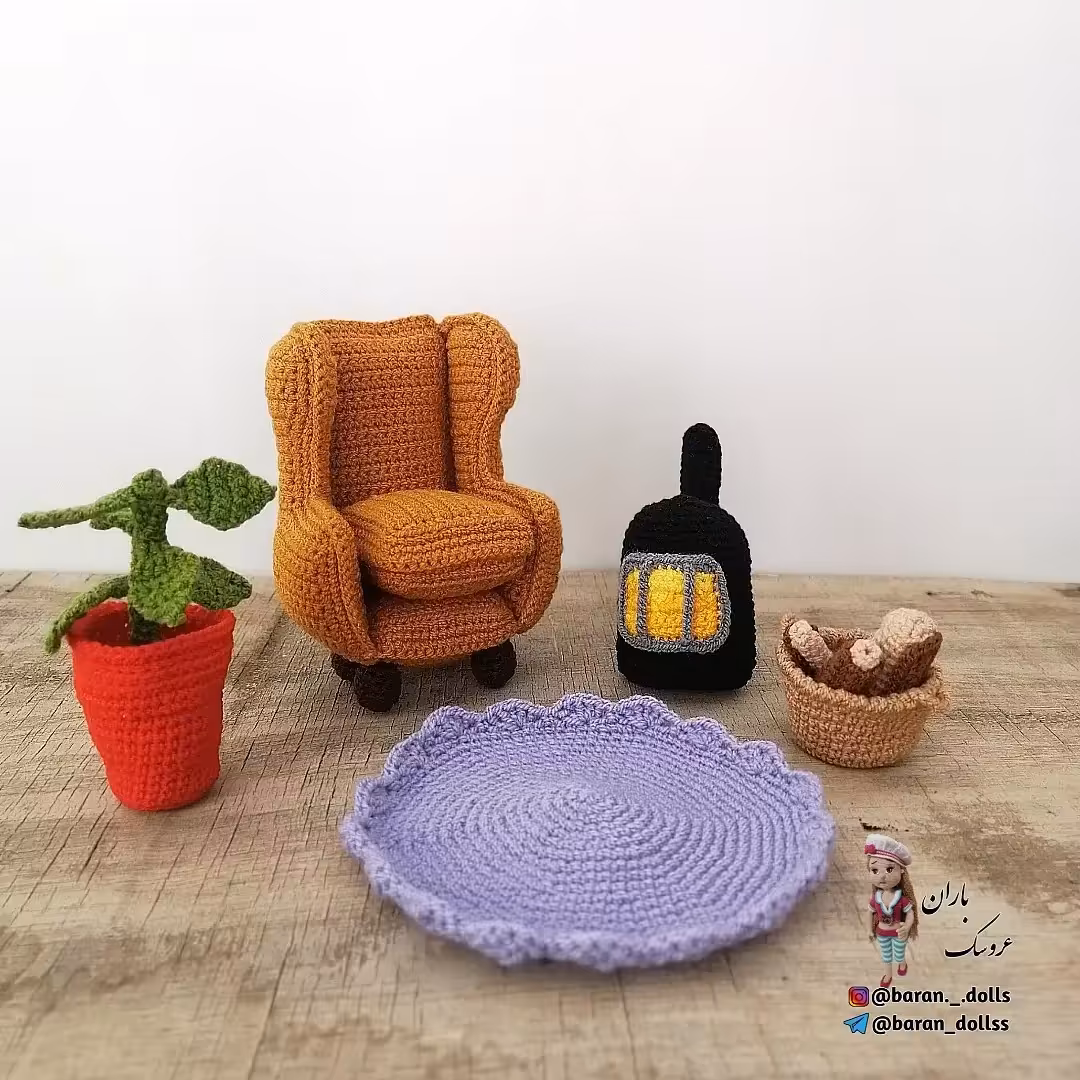 ست مبل یک نفره  بافتنی  شامل مبل گلدان فرش شومینه و هیزم