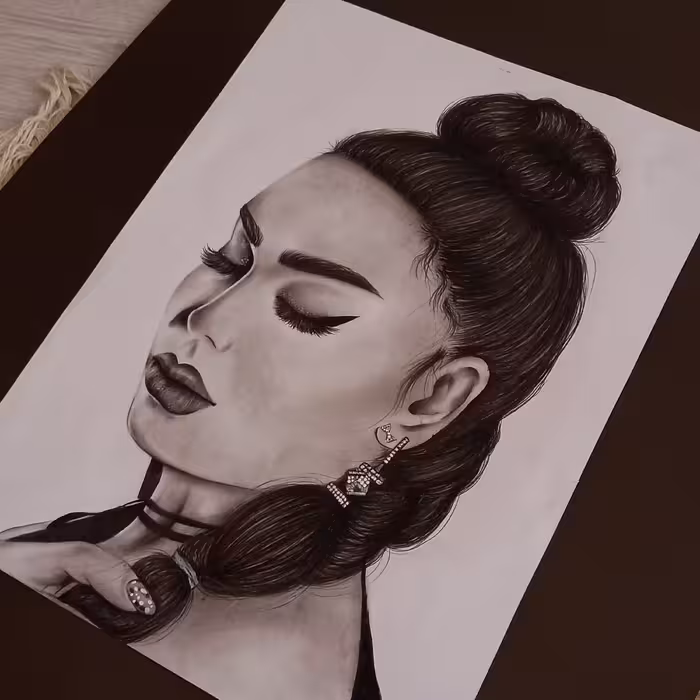 طراحی چهره بصورت سیاه قلم 