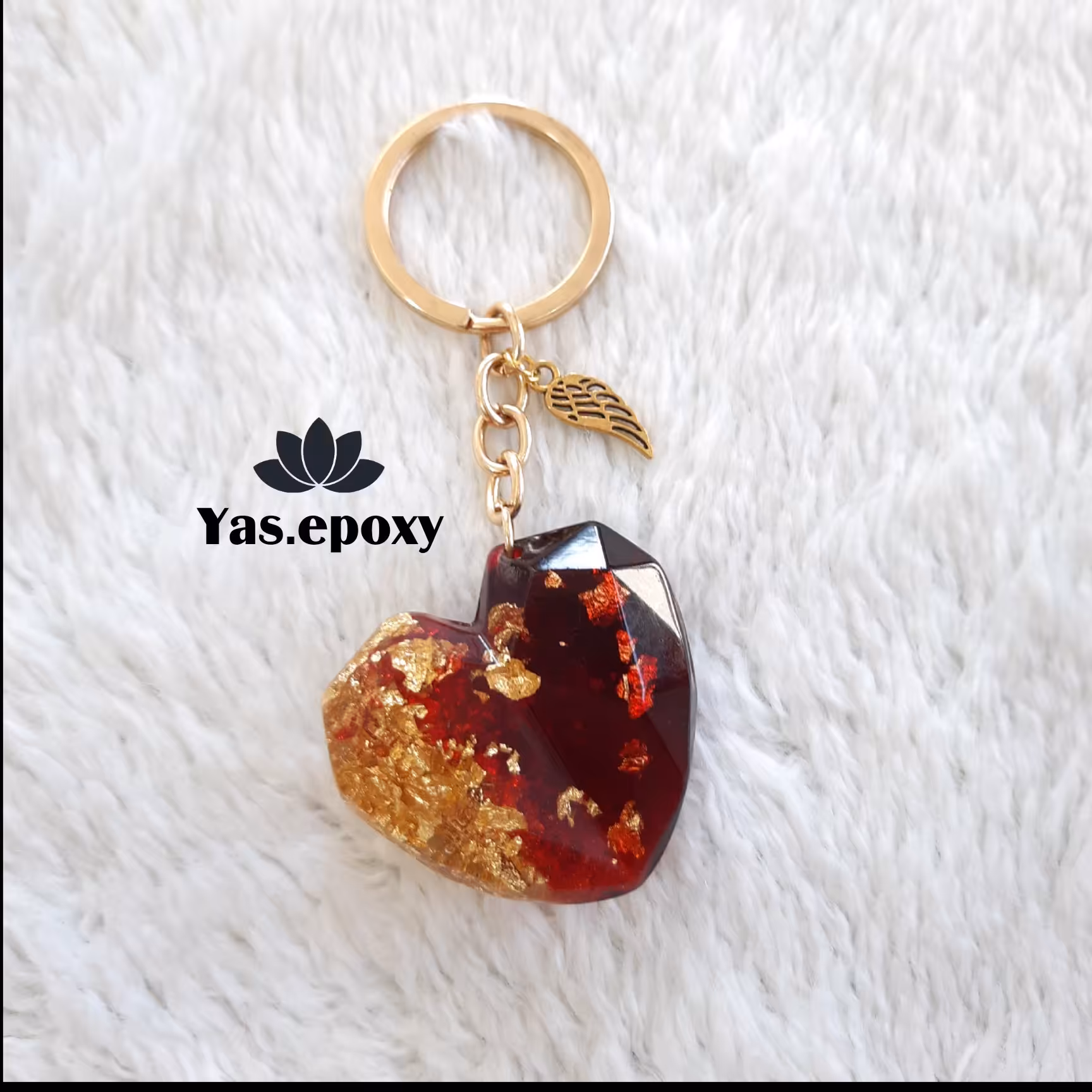 جاکلیدی طرح قلب کریستالی  رزینی دو رنگ با ورق طلا