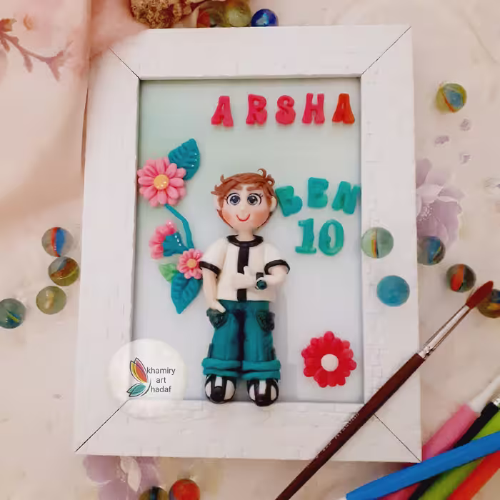 مجسمه خمیری داخل قاب بن تن 